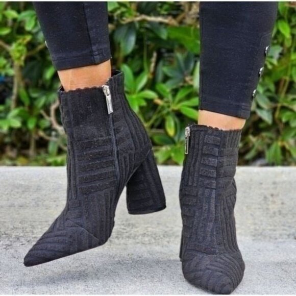 Women's Pointed Toe Zipper Chunky Heel Ankle Boots - Picture 1 of 5